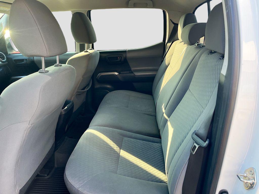Used 2020 White Toyota SR5 image 23