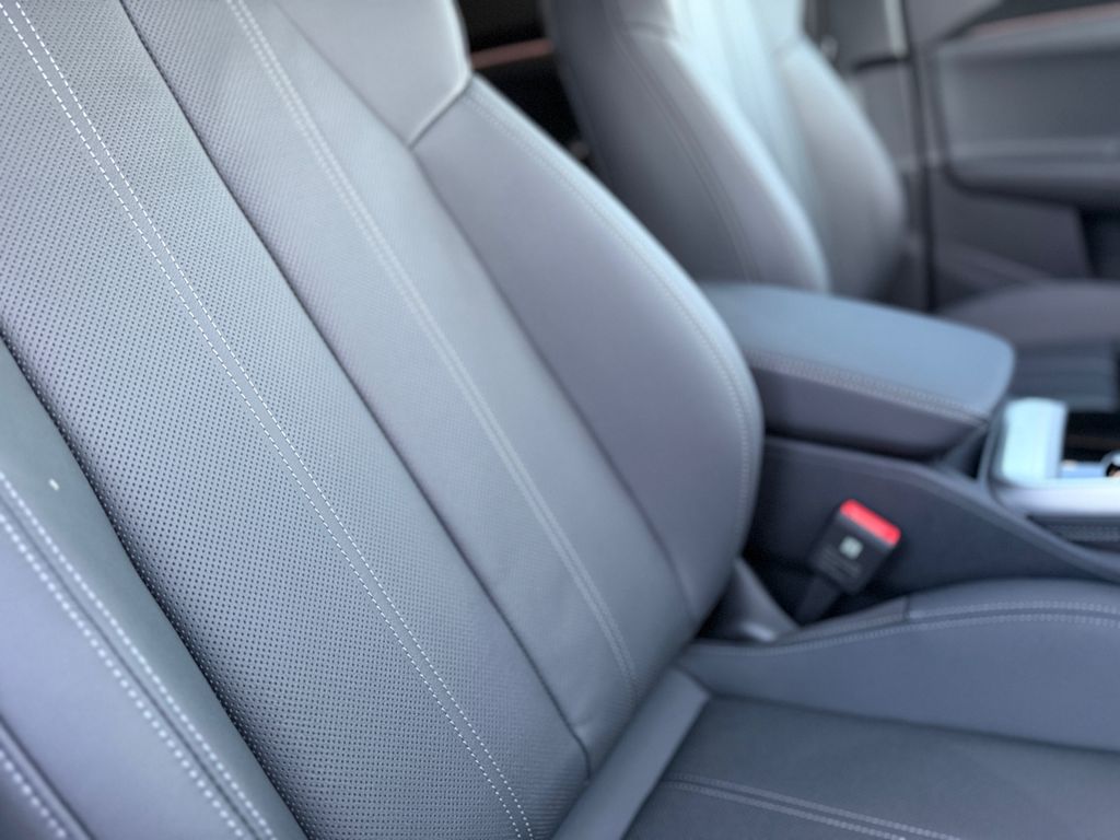 Thumbnail: 2025 Audi Q5 - 25