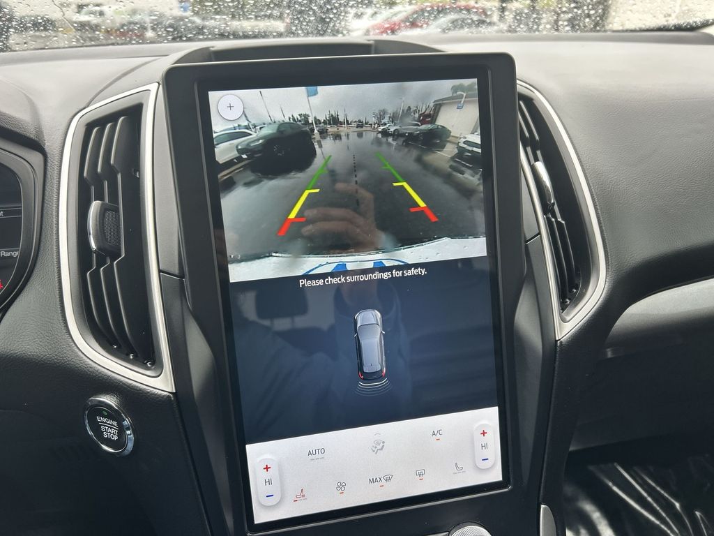 Thumbnail: 2024 Ford Edge - 17