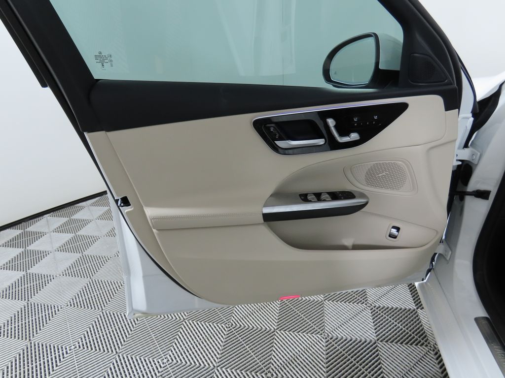 2025 Mercedes-Benz C-Class C 300 24