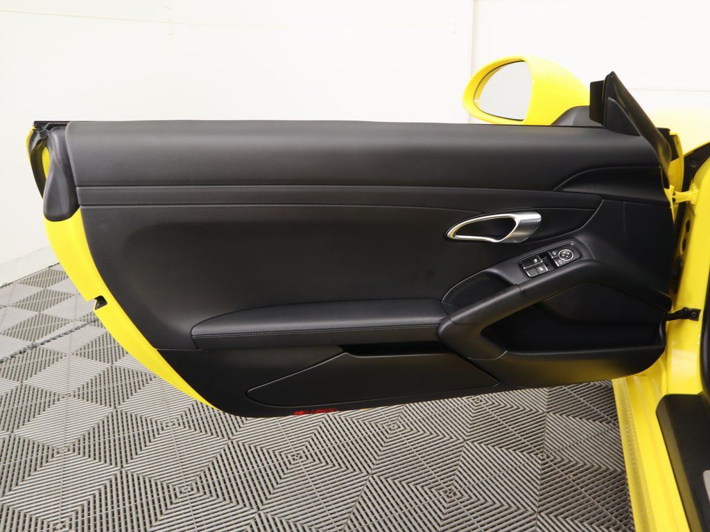 Thumbnail: 2014 Porsche Cayman - 19