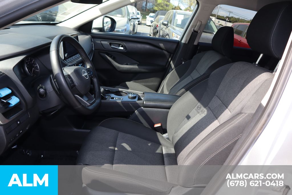 Used 2025 Silver Nissan SV image 11