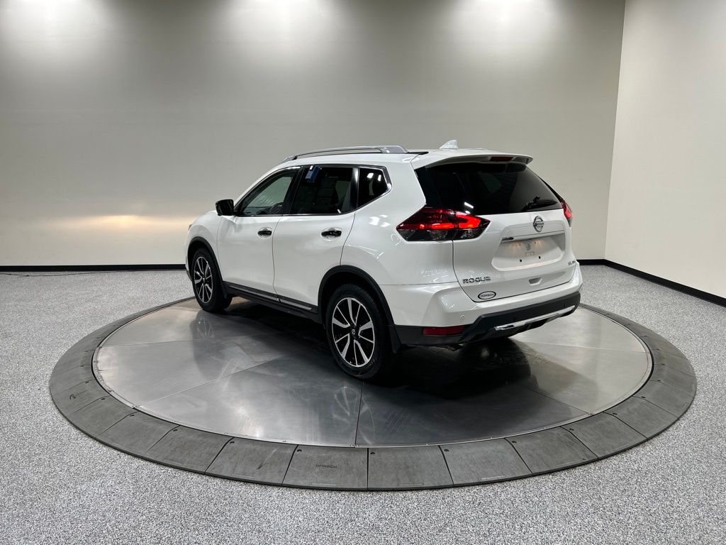used 2019 Nissan Rogue car, priced at $17,917