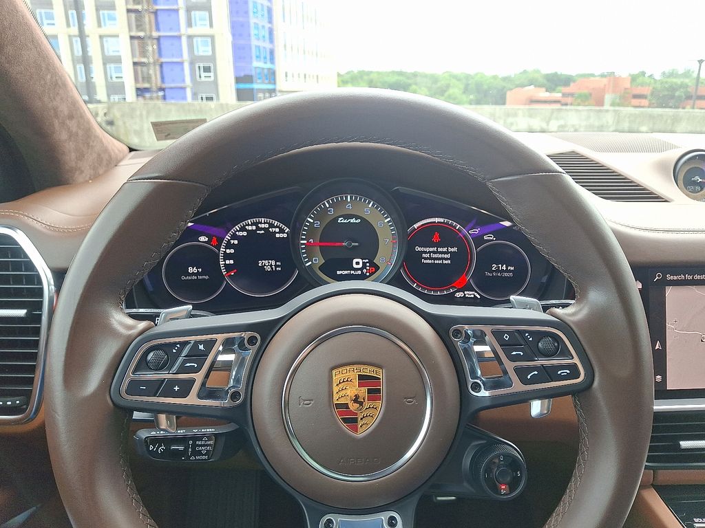 Thumbnail: 2022 Porsche Cayenne - 22