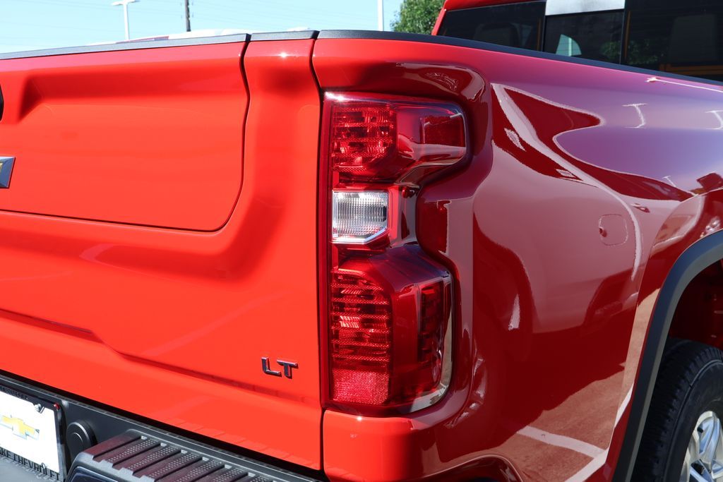 Thumbnail: 2026 Chevrolet Silverado 2500 - 6