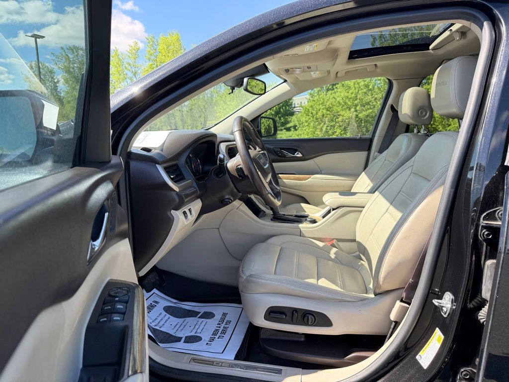 2017 GMC Acadia
