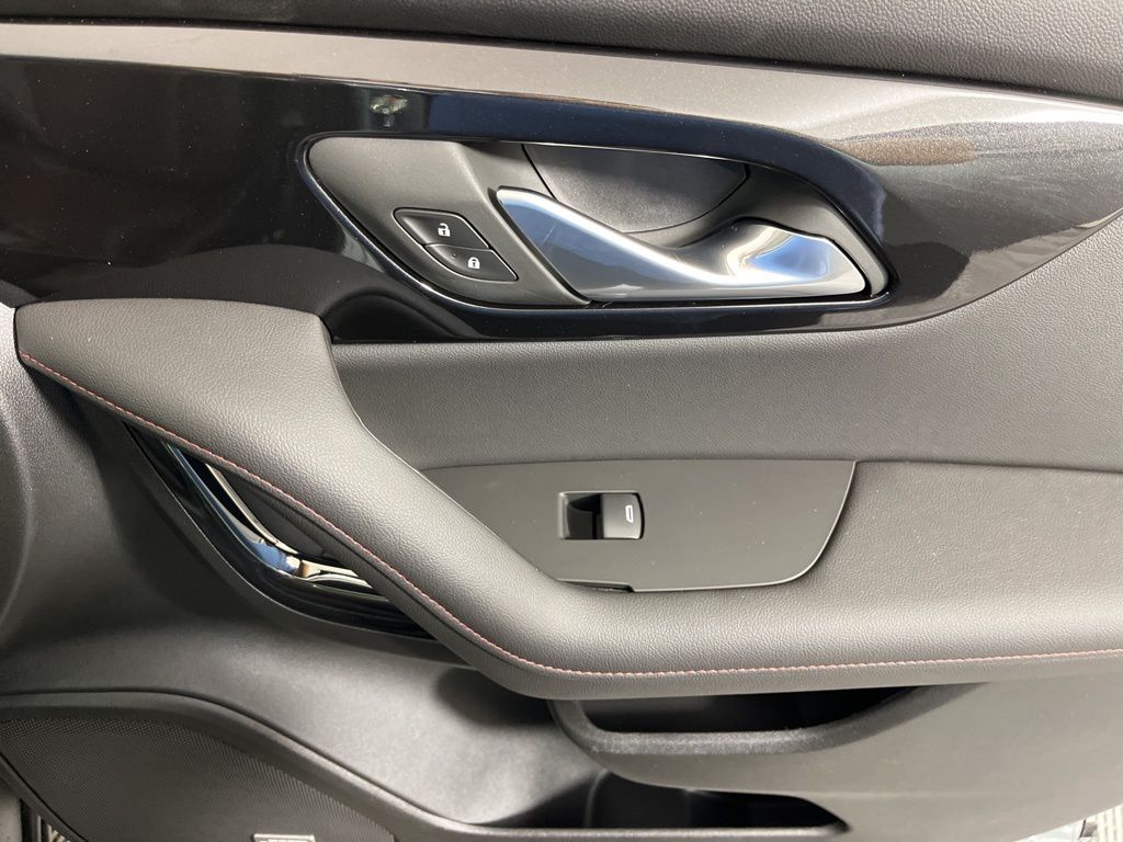 Thumbnail: 2025 Chevrolet Blazer - 11