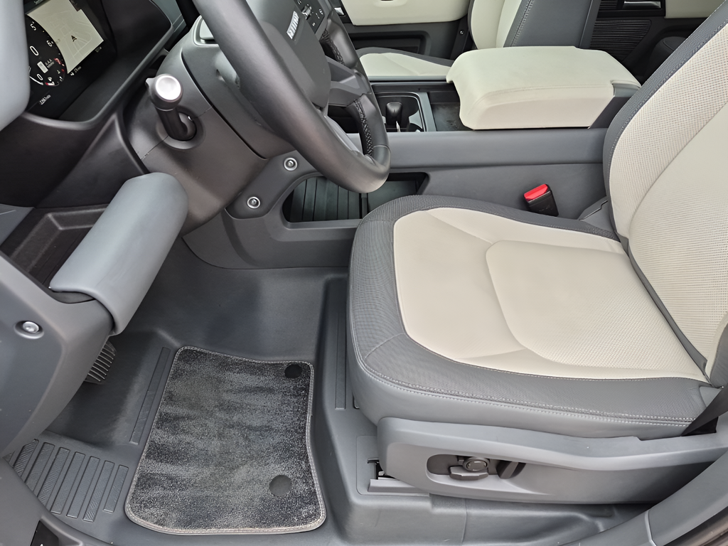 Used Car 2024 Land Rover Defender 110  X-dynamic Se For Sale Under $70,000 In Austin, Texas