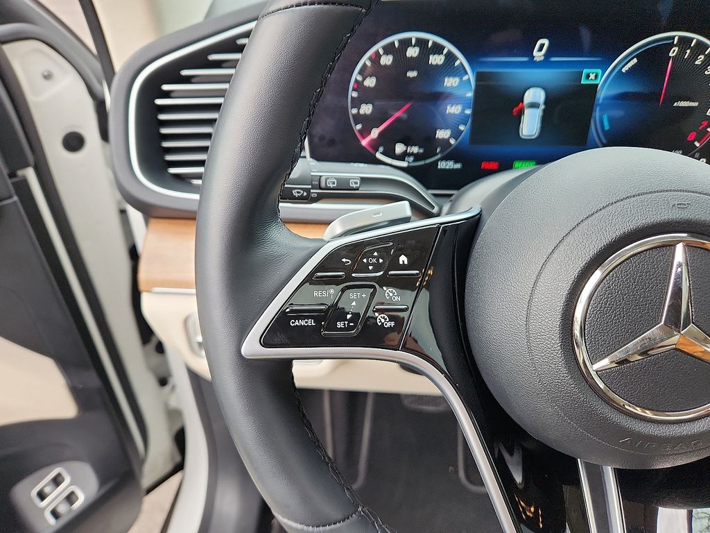 Thumbnail: 2025 Mercedes-Benz GLE - 22