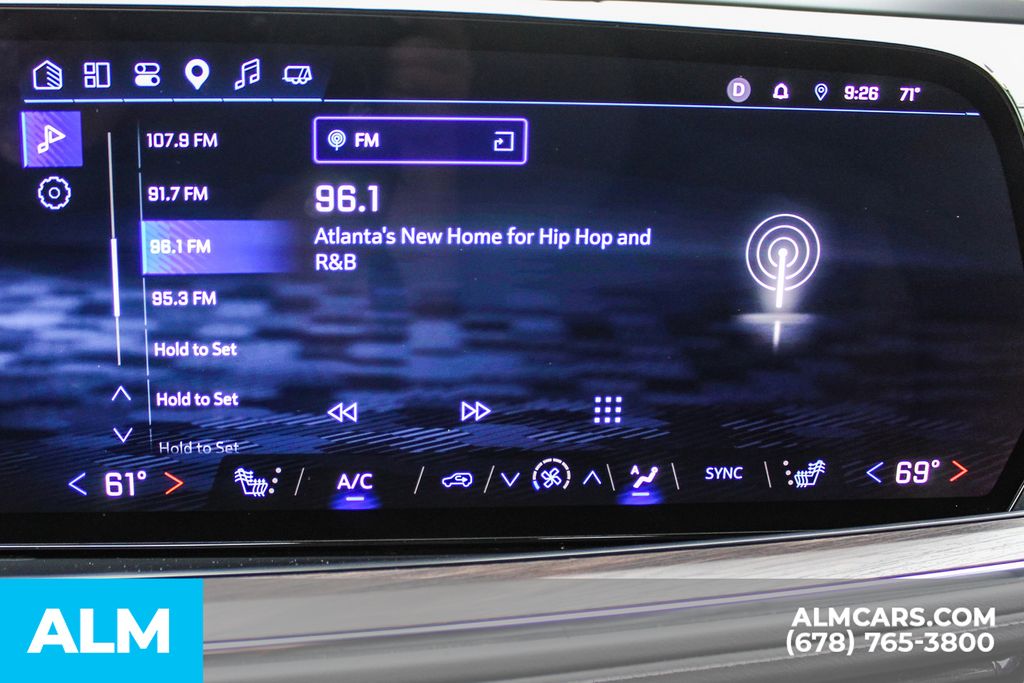 Used 2025 Black Chevrolet Z71 image 37