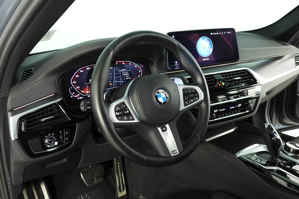 Thumbnail: 2023 BMW 5 Series - 31