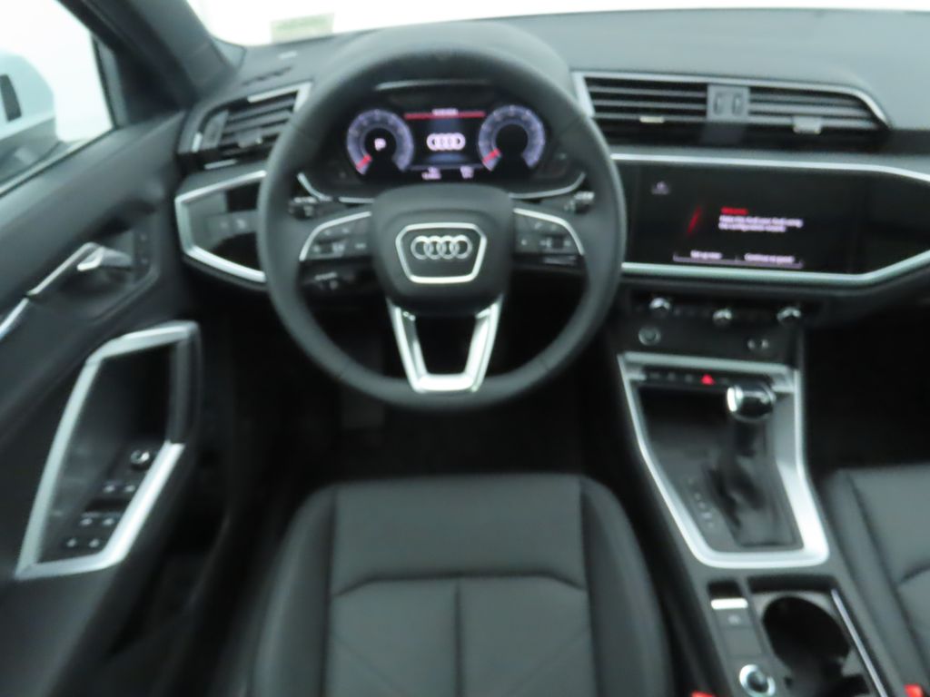 2024 Audi Q3  11