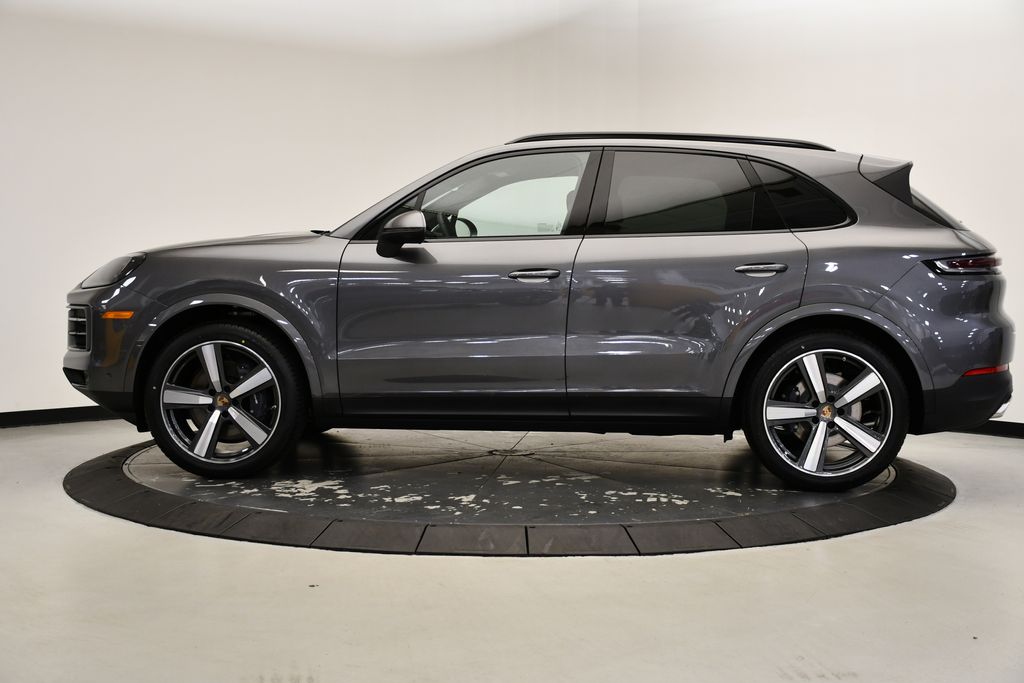 Thumbnail: 2025 Porsche Cayenne - 2