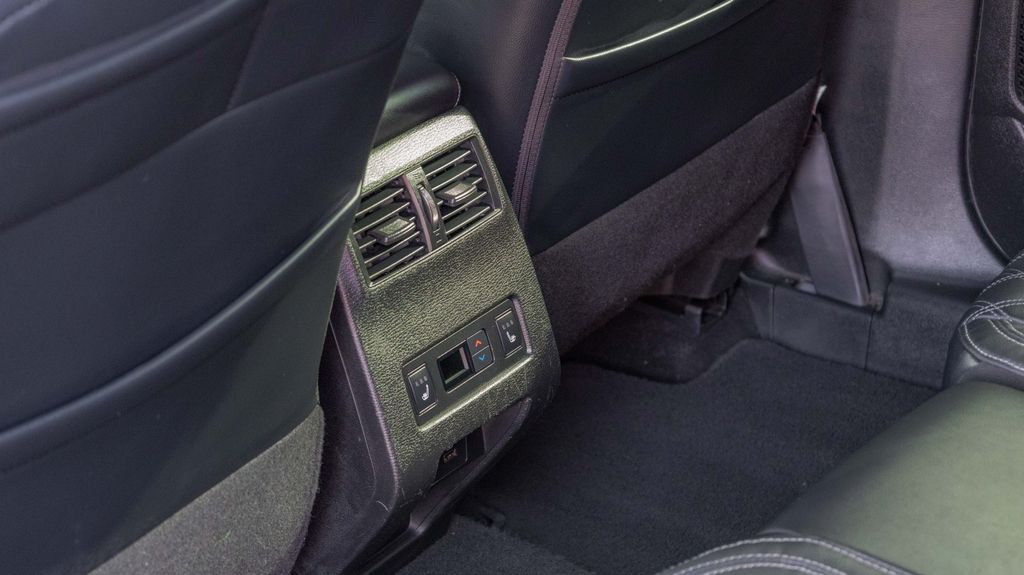 Used 2024 Mitsubishi Outlander SEL 4D Sport Utility