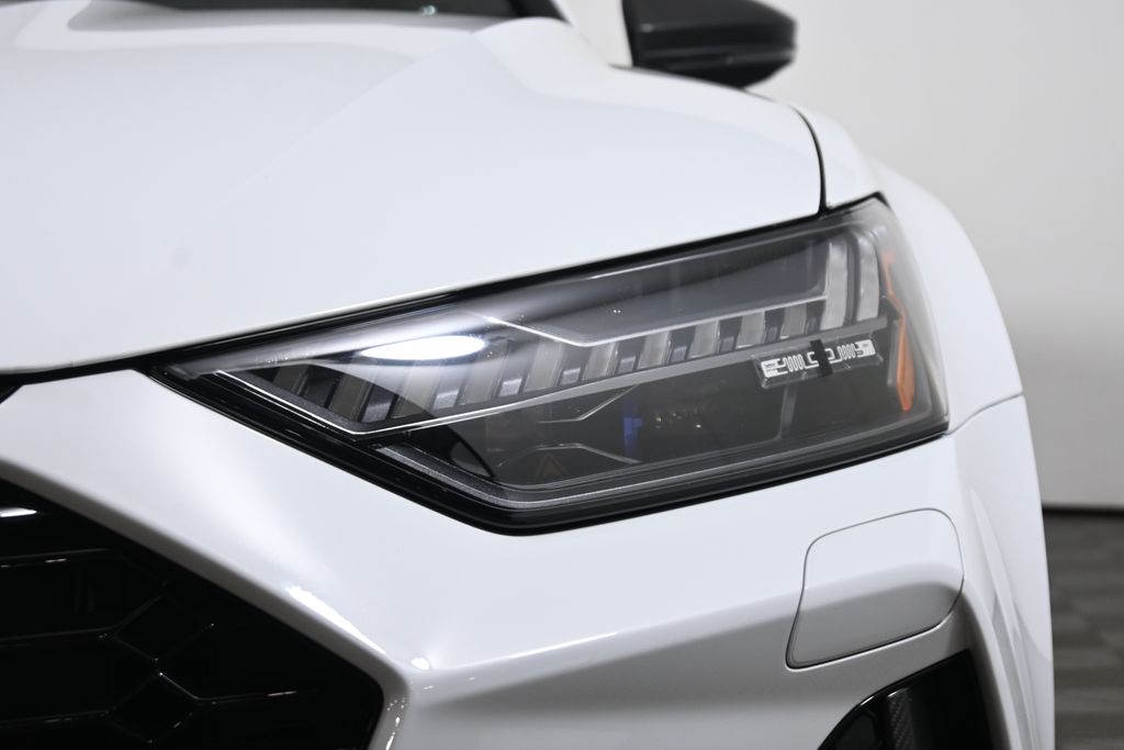 Thumbnail: 2025 Audi RS 7 - 11