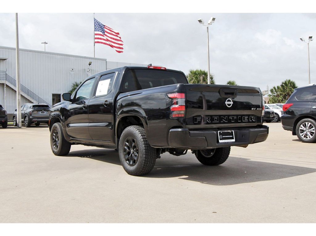 2024 Nissan Frontier SV - 2