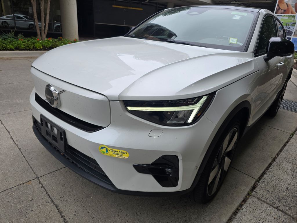 2023 Volvo C40 Recharge Pure Electric Twin Plus