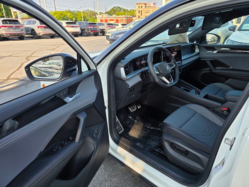 2026 Volkswagen Tiguan 2.0T SE R-Line Black - 9