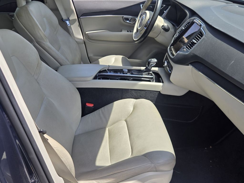 2020 Volvo XC90 - $20,859