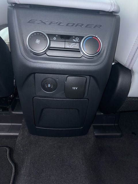 FordExplorer17