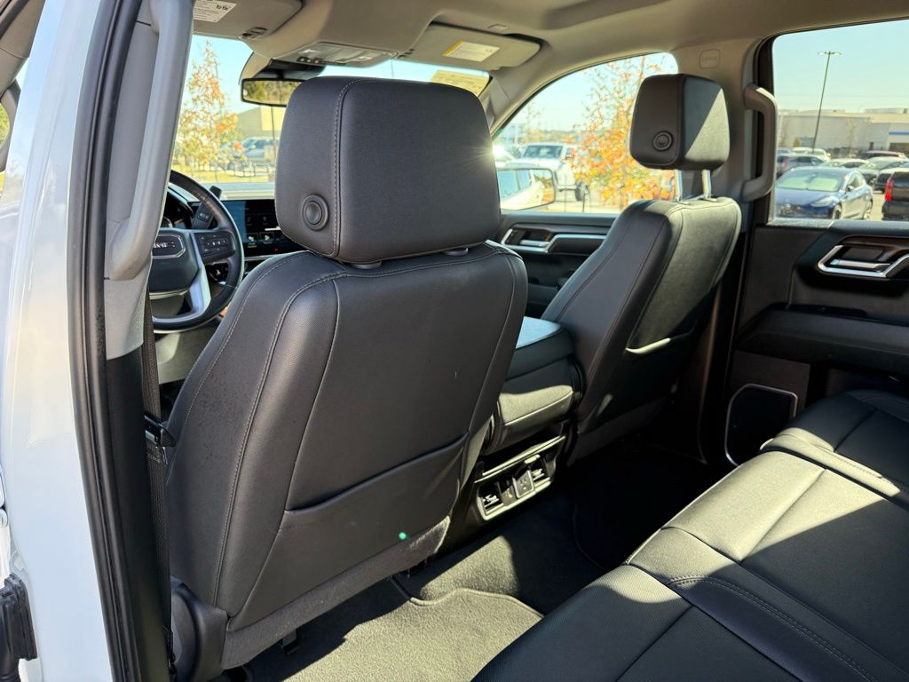 Thumbnail: 2024 GMC Sierra 1500 - 22