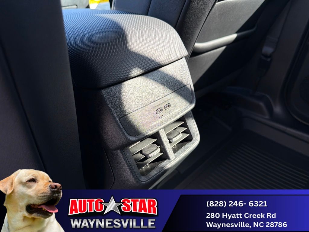 new 2026 Chevrolet Equinox car, priced at $34,690