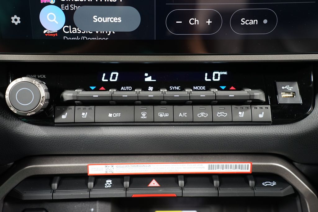 2025 Toyota Tundra Limited 21