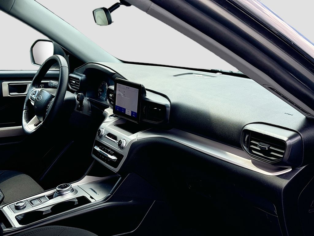 2023 Ford Explorer XLT - Photo 30