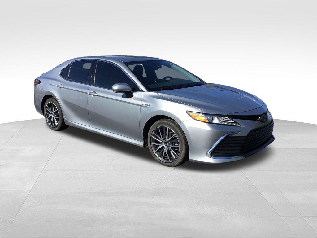 Thumbnail: 2021 Toyota Camry - 7