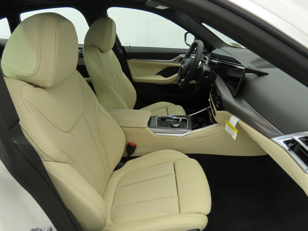 2025 BMW i4 xDrive40 21
