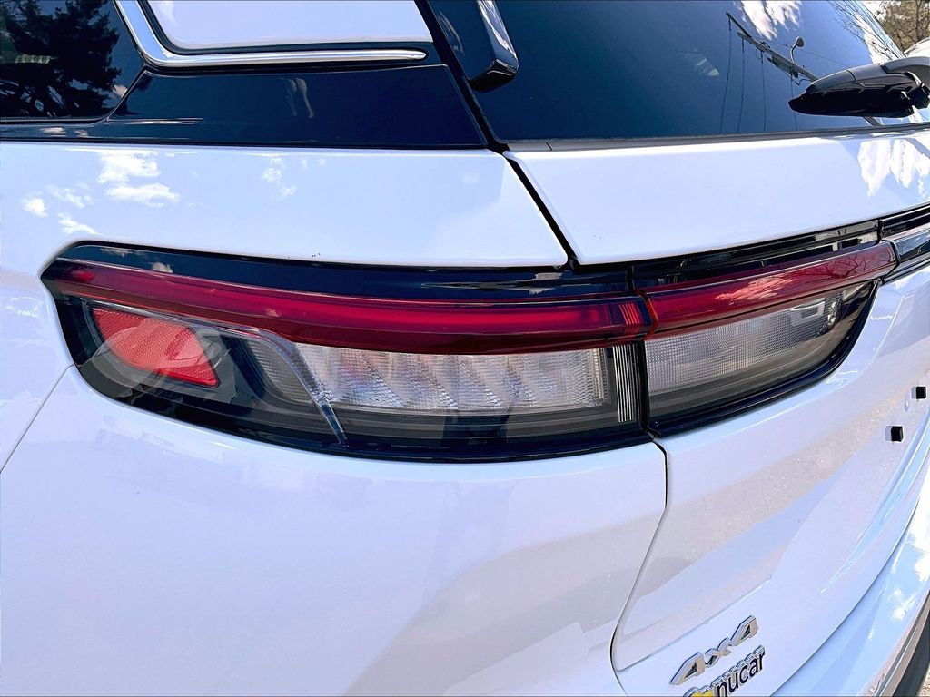 2022 Jeep Grand Cherokee — photo 32