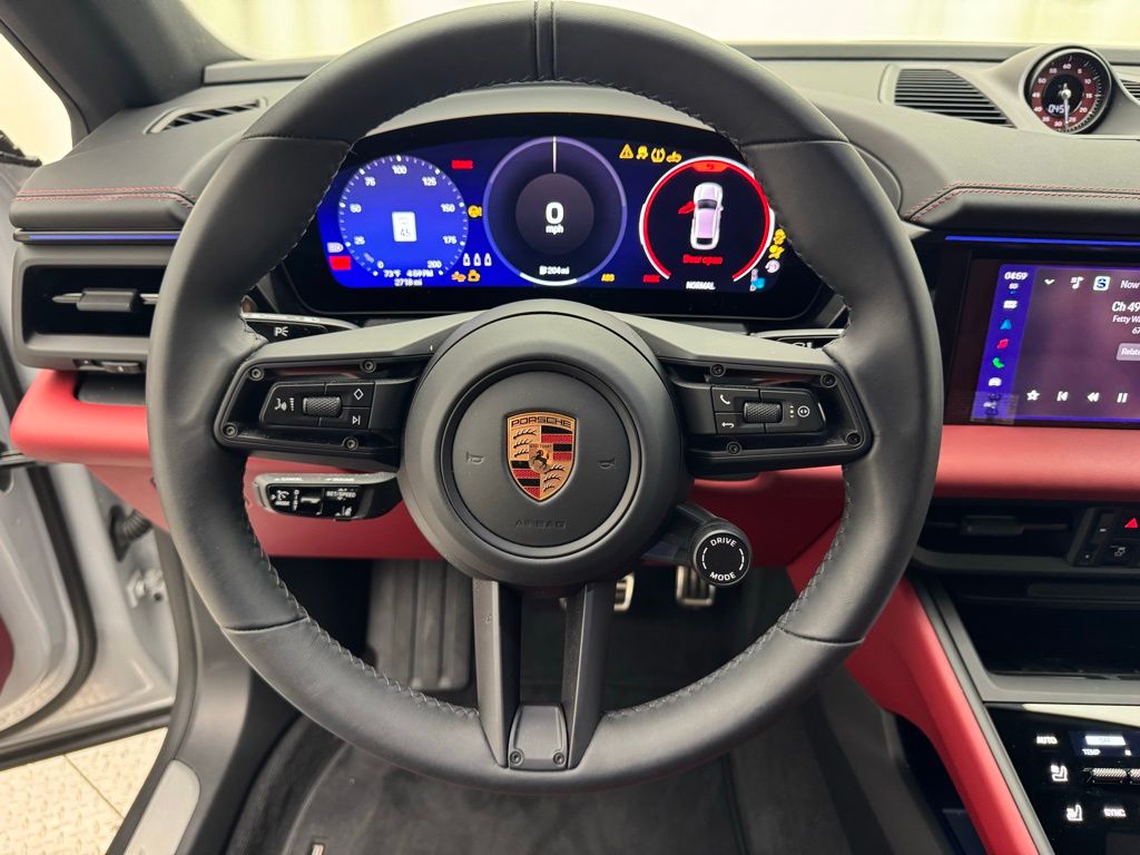 Thumbnail: 2025 Porsche Macan - 6