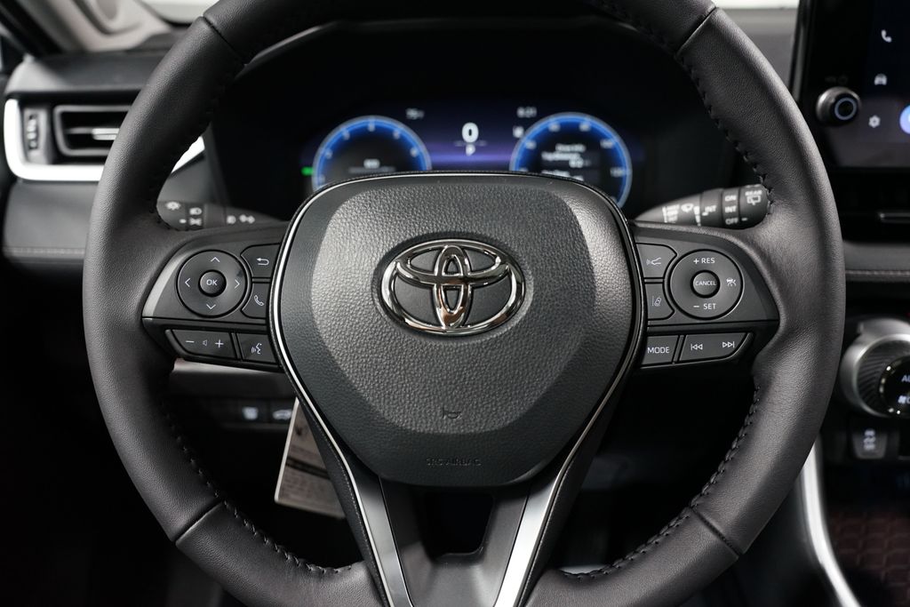 Thumbnail: 2025 Toyota RAV4 - 12