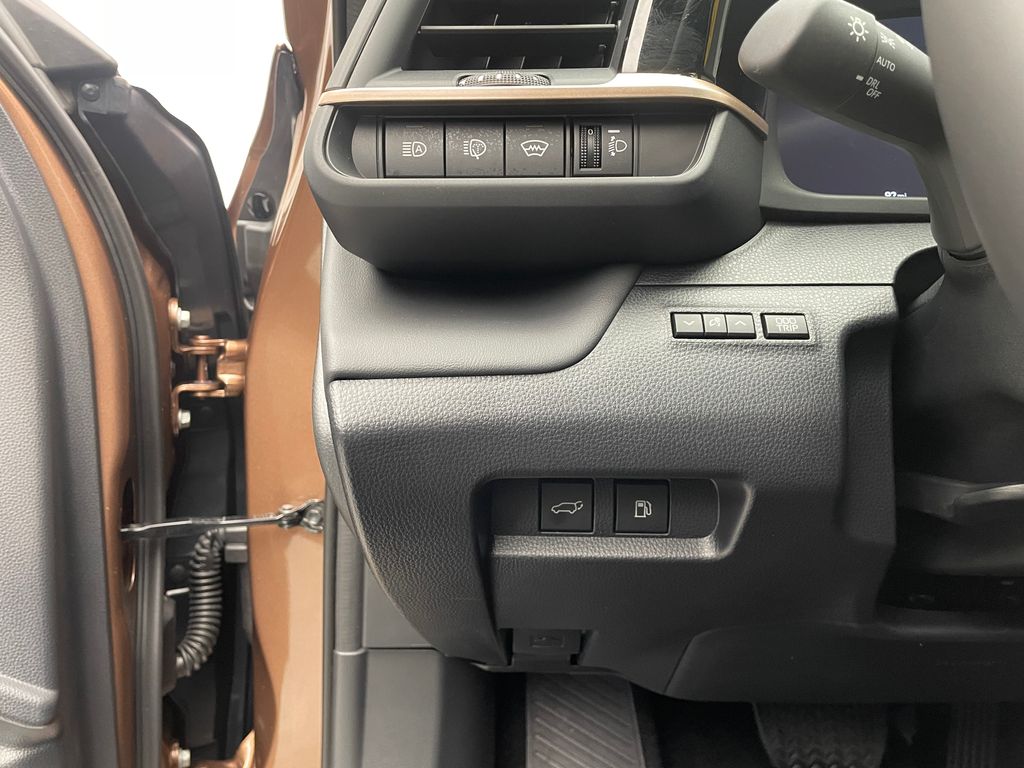 Thumbnail: 2026 Toyota Crown Signia - 20