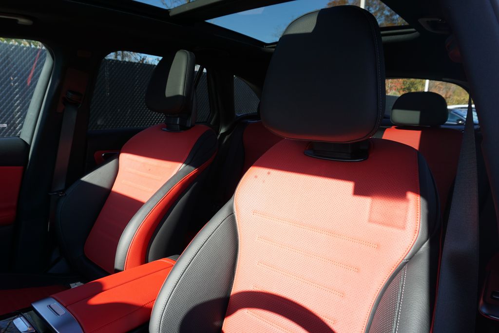 Thumbnail: 2026 Mercedes-Benz GLC - 11