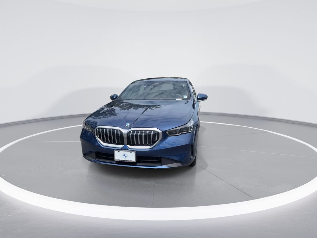 Thumbnail: 2025 BMW 5 Series - 3