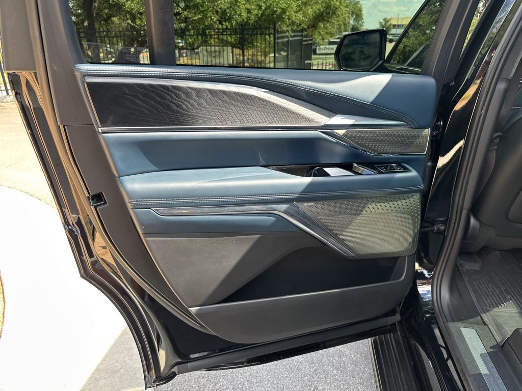 Used Car 2025 Cadillac Escalade Iq  Sport 2 For Sale Under $140,000 In Austin, Texas