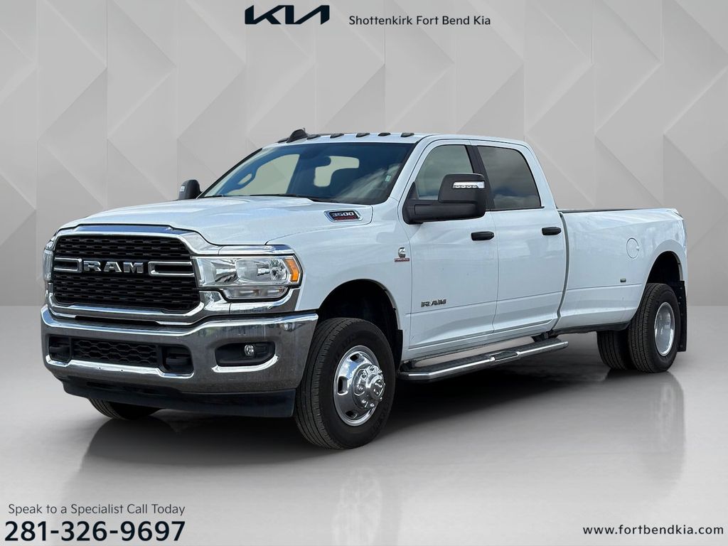 2024 RAM 3500 Big Horn Crew Cab LB DRW 4WD