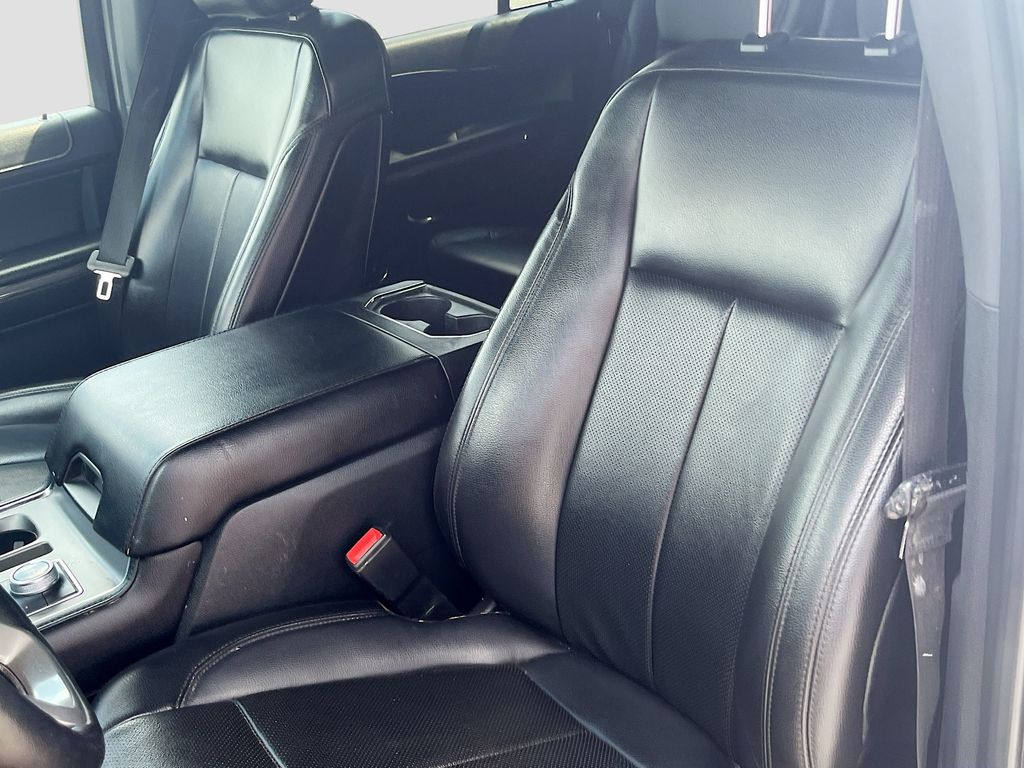 Used 2021 White Ford XLT image 19