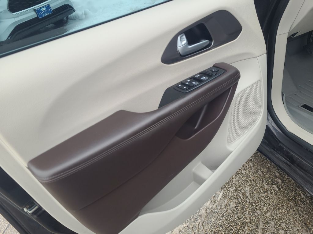 used 2017 Chrysler Pacifica car, priced at $13,668