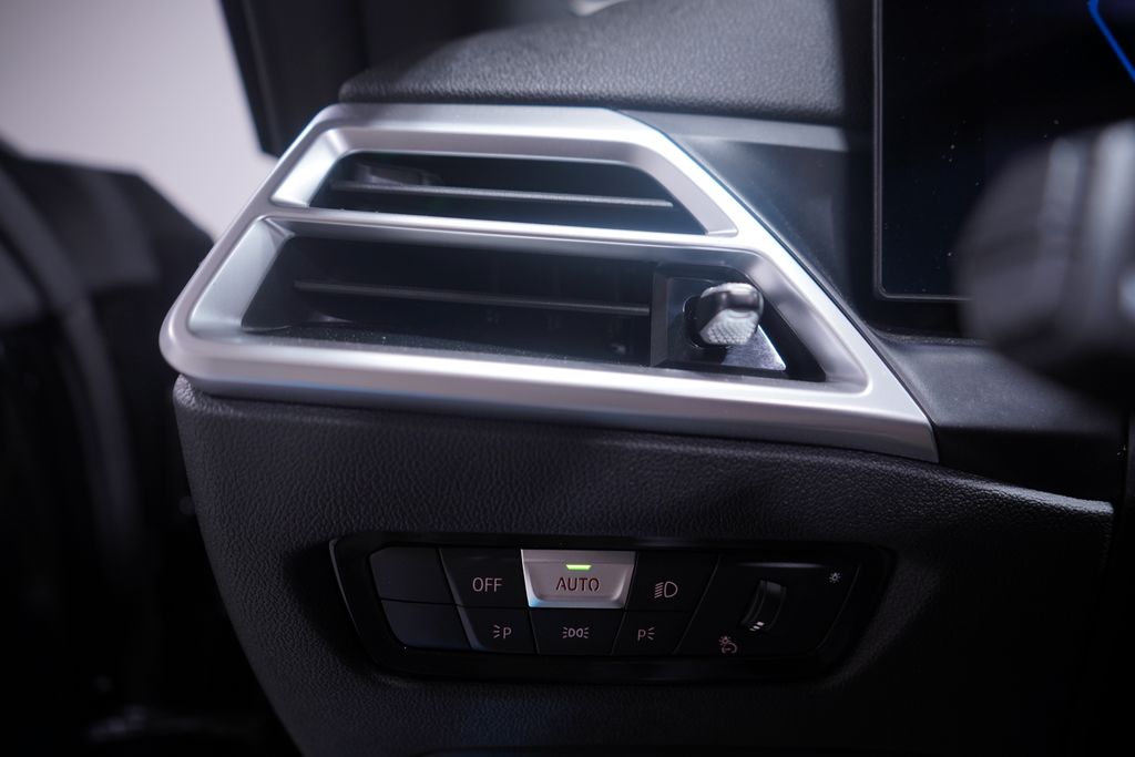 Thumbnail: 2026 BMW M4 - 22