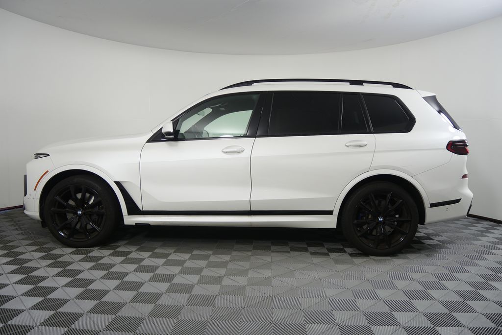 Thumbnail: 2024 BMW X7 - 6