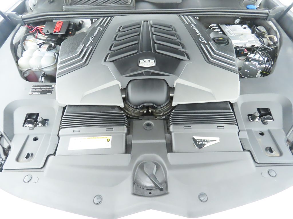 Thumbnail: 2024 Lamborghini Urus - 30