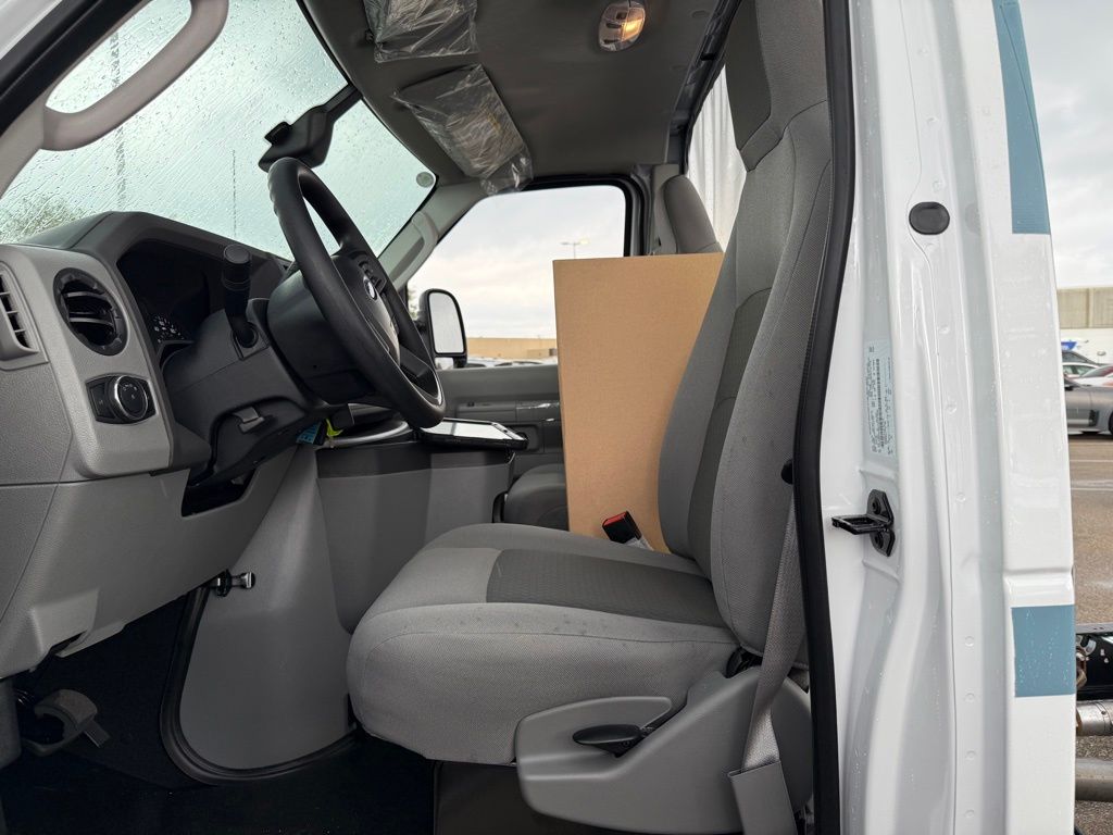 New 2026 White Ford Base image 14