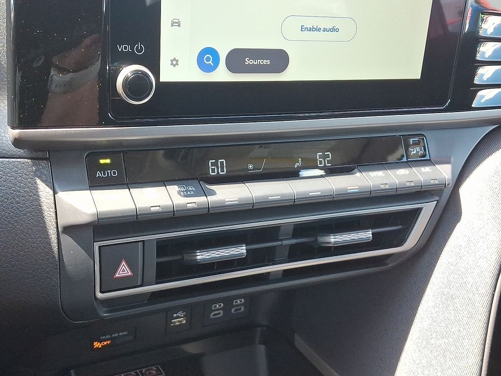 Thumbnail: 2025 Toyota Camry - 16