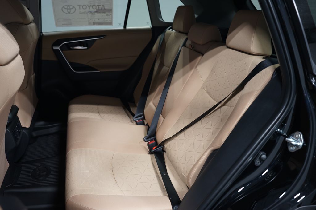 Thumbnail: 2025 Toyota RAV4 - 29