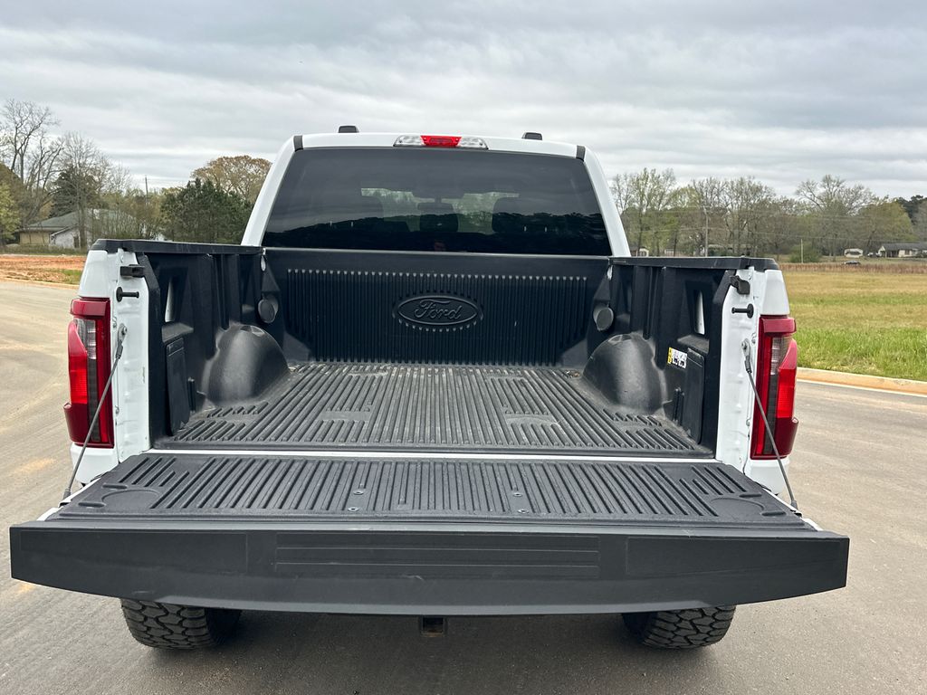 Used 2025 White Ford XLT image 18