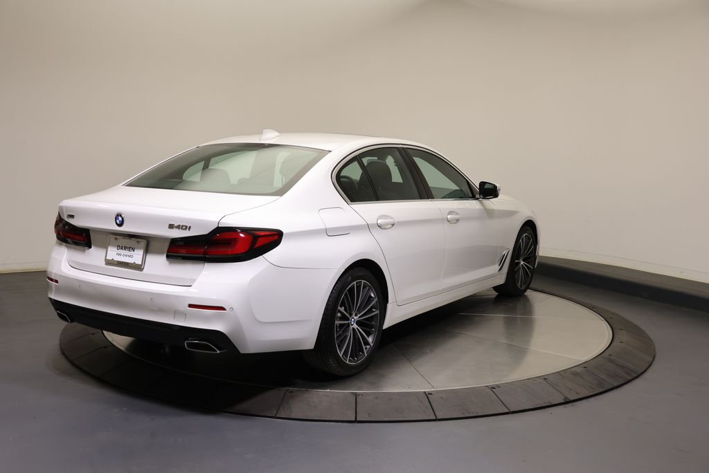 Thumbnail: 2023 BMW 5 Series - 5