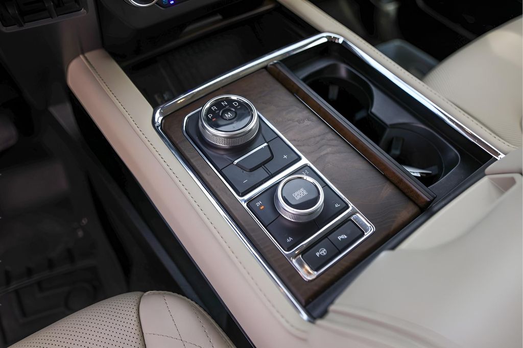 Used Car 2020 Ford Expedition  Platinum For Sale Under $30,000 In Austin, Texas