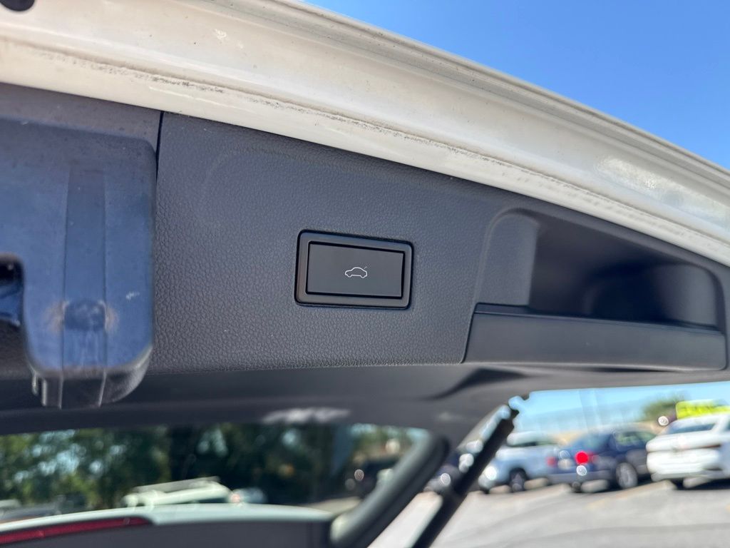 2019 Volkswagen Atlas 3.6L V6 SE White at Carlisle Cadillac Buick GMC
